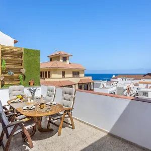 https://penthouse-in-the-center-of-garachico.in-canary-islands.com