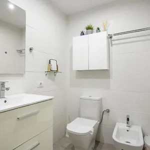 https://orlando-costa-adeje-beach-home.in-canary-islands.com